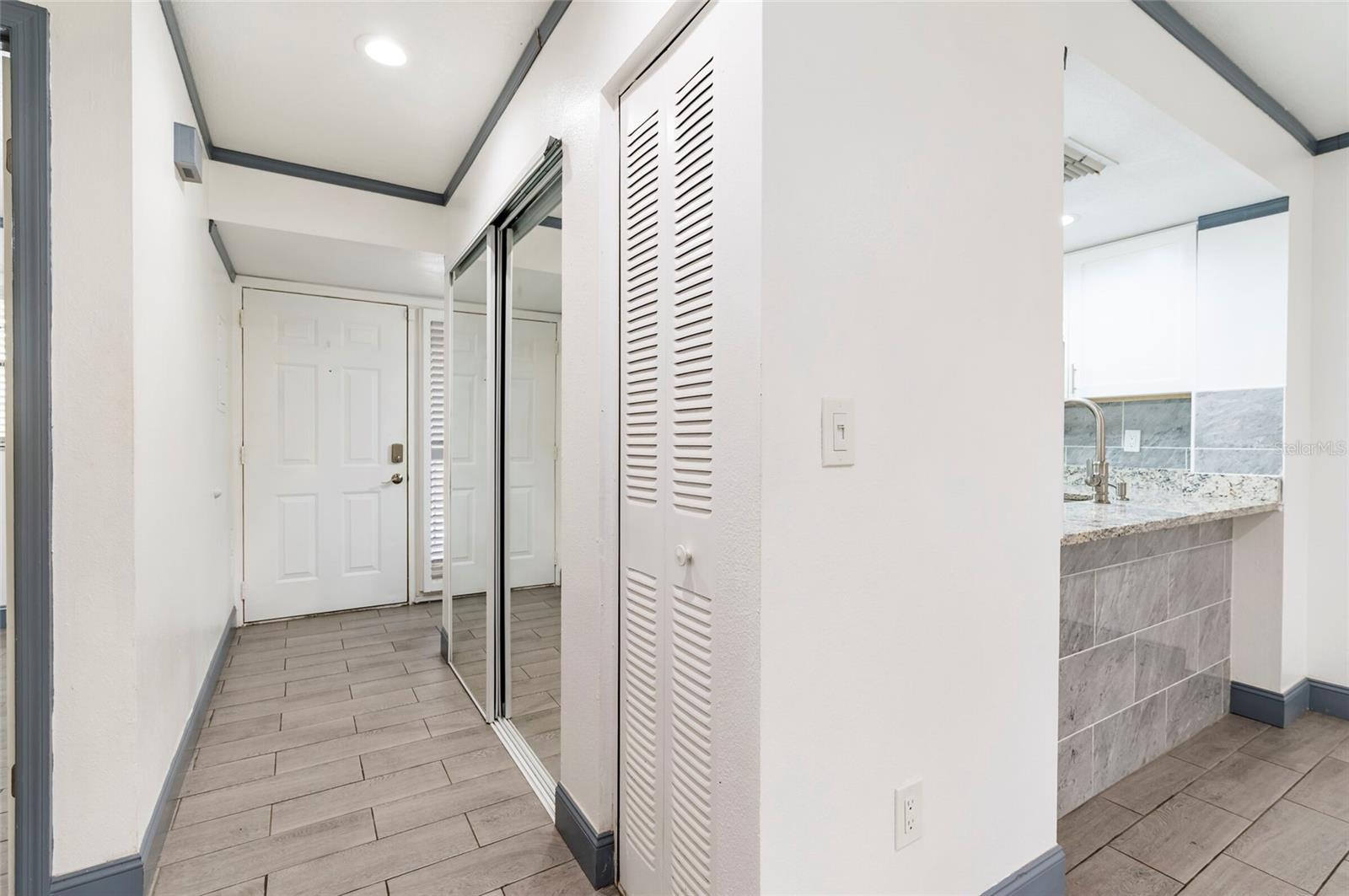 Condominium at 2275 62ND AVE N #5202, ST PETERSBURG, photo 3 of 27