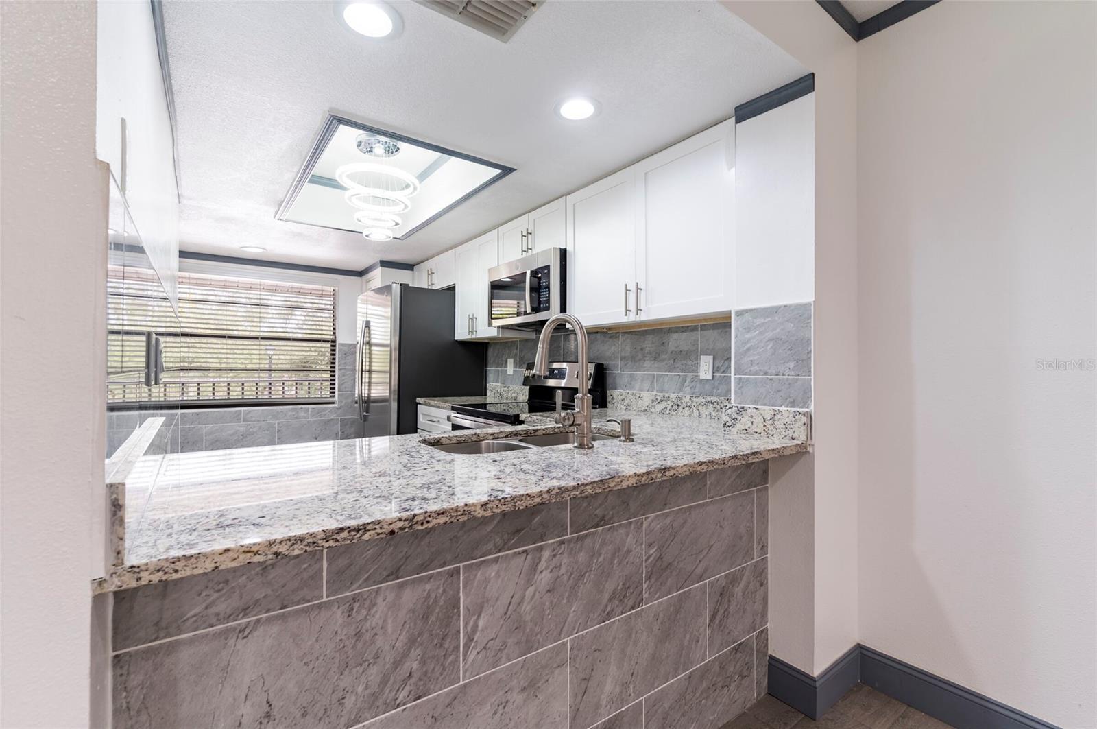 Condominium at 2275 62ND AVE N #5202, ST PETERSBURG, photo 10 of 27
