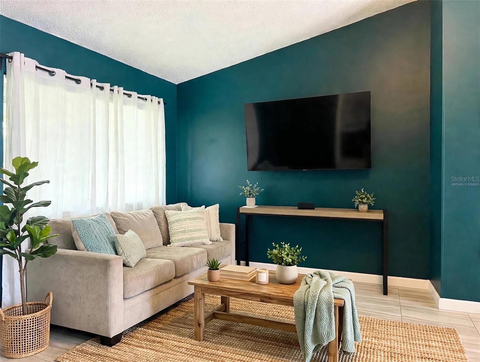 Virtually staged - 12849 MONTANA WOODS LN, ORLANDO