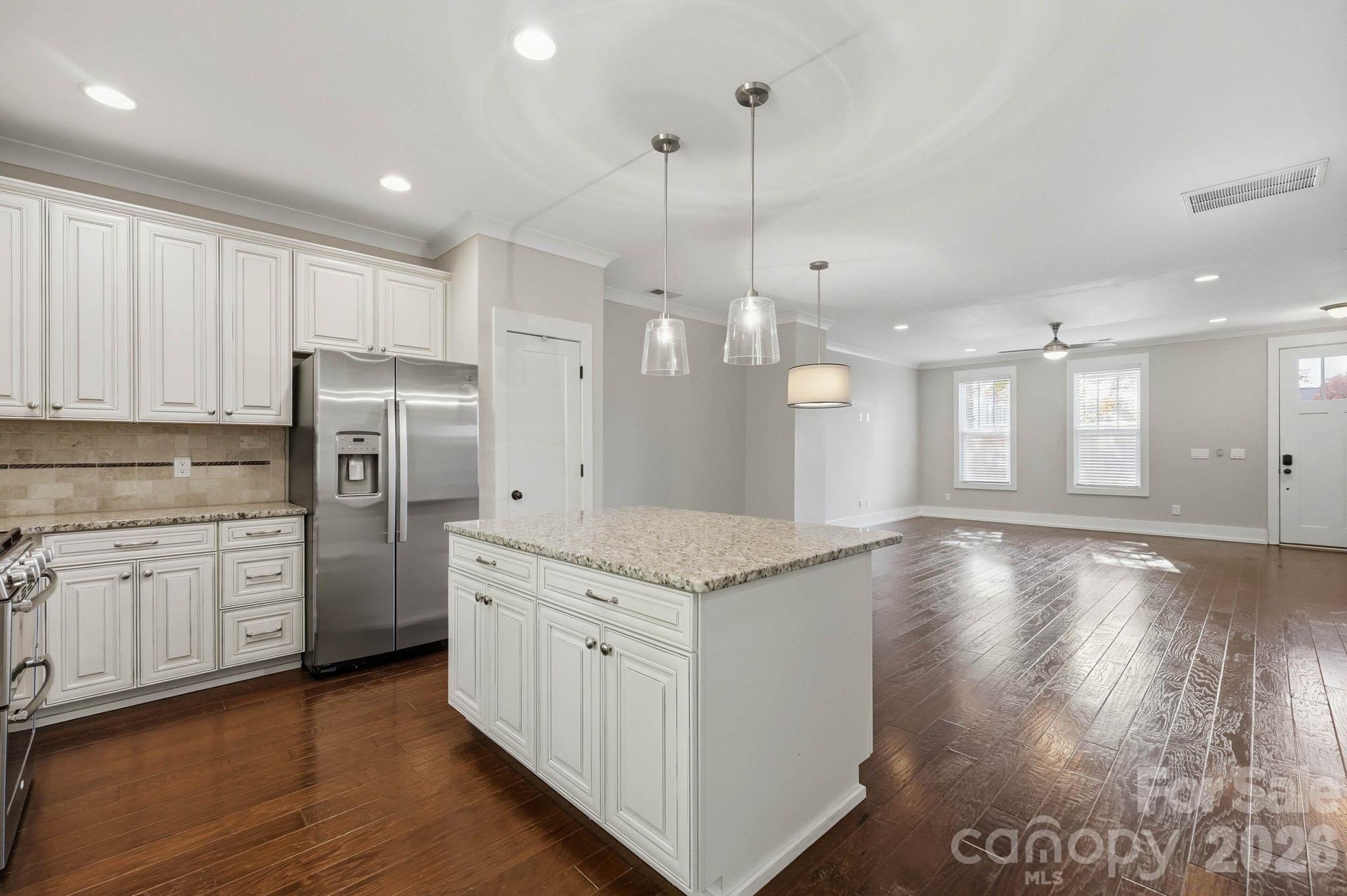 Townhouse at 1644 Kenilworth Avenue, Charlotte, photo 5 of 44