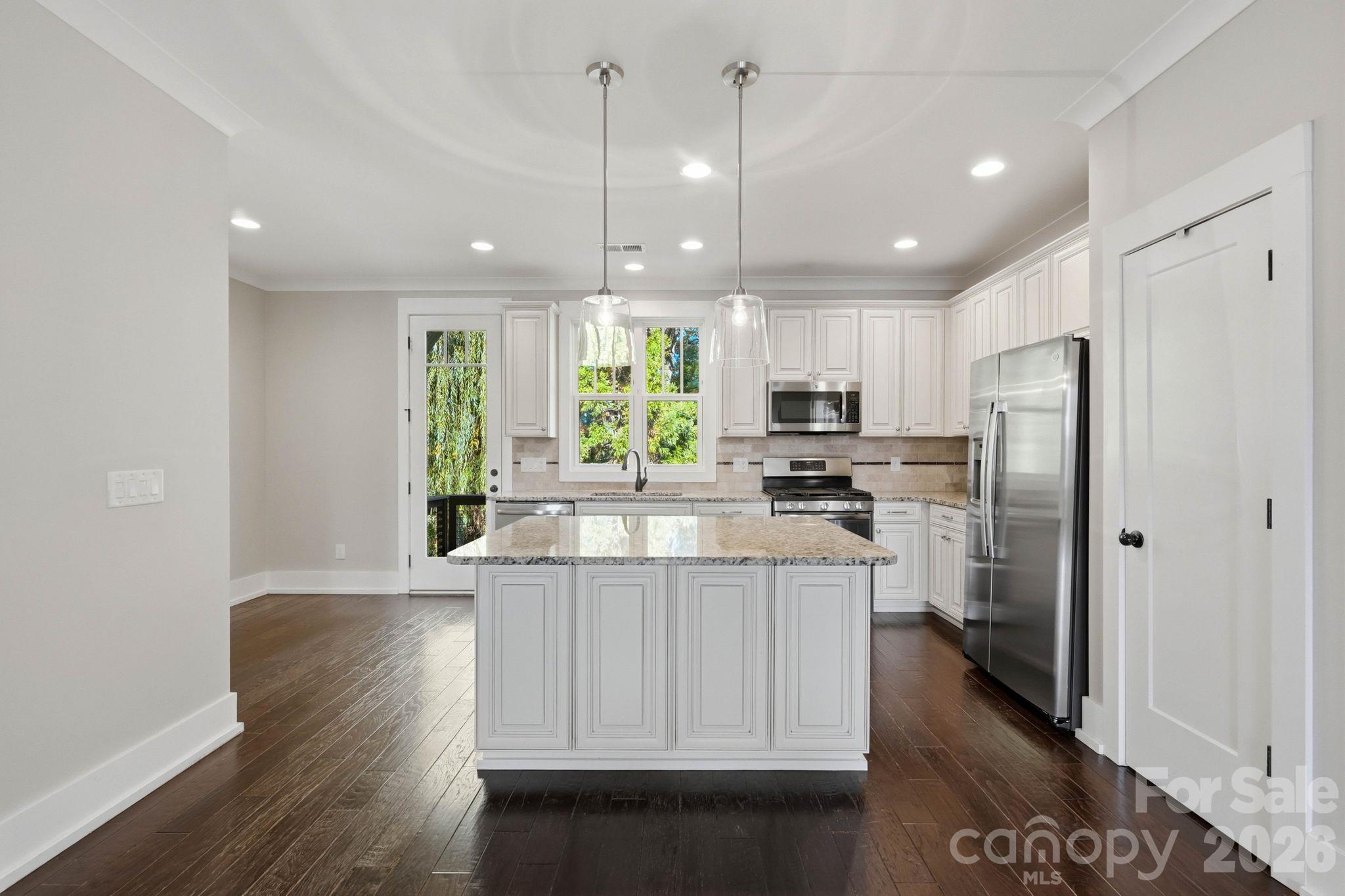 Townhouse at 1644 Kenilworth Avenue, Charlotte, photo 6 of 44