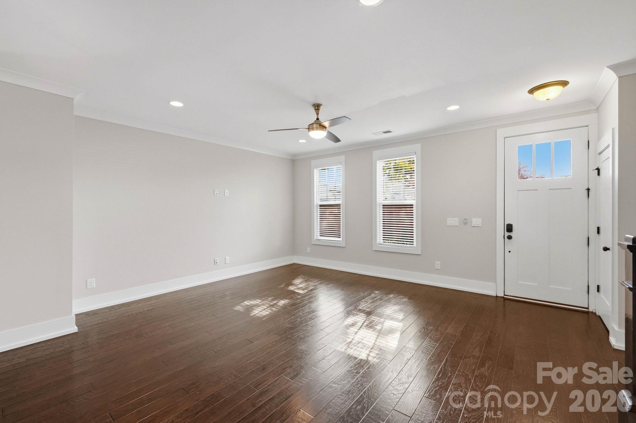 Living Room & Main Entrance - 1644 Kenilworth Avenue, Charlotte