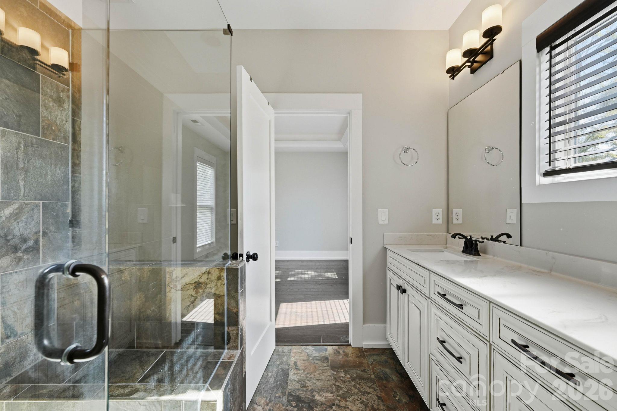 Primary Bathroom - 1644 Kenilworth Avenue, Charlotte
