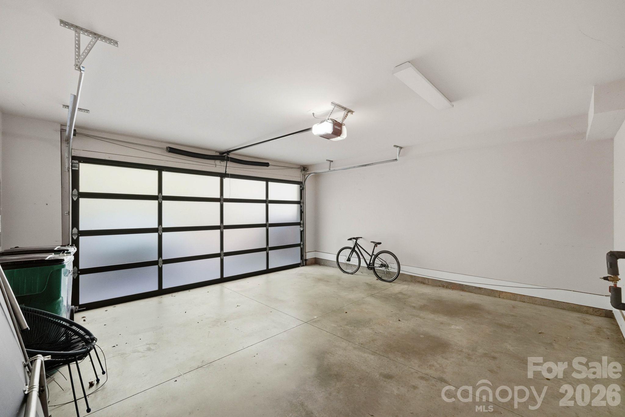 2 Car Garage - 1644 Kenilworth Avenue, Charlotte