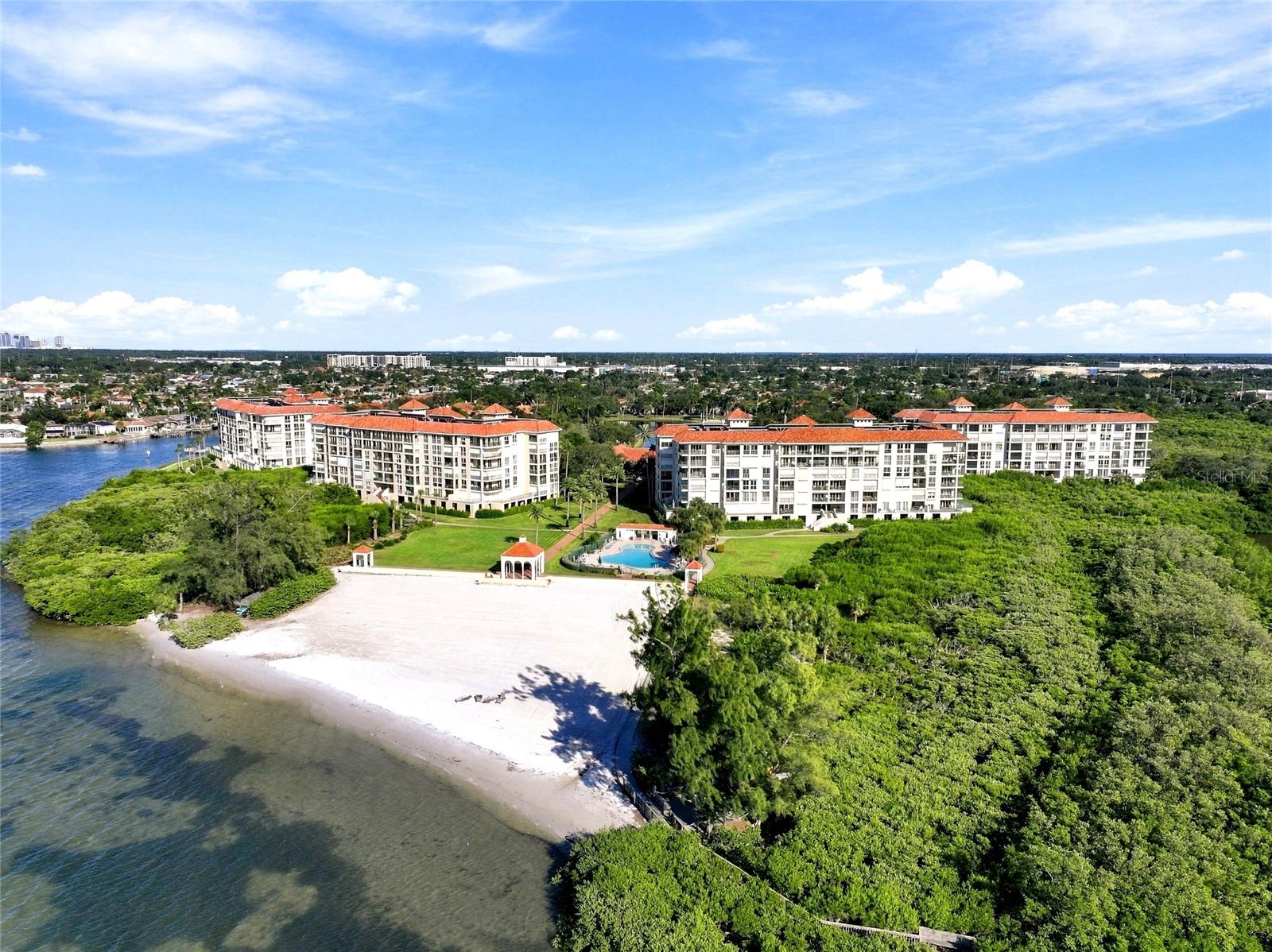 Condominium at 4780 DOLPHIN CAY LN S #102, ST PETERSBURG, photo 4 of 59