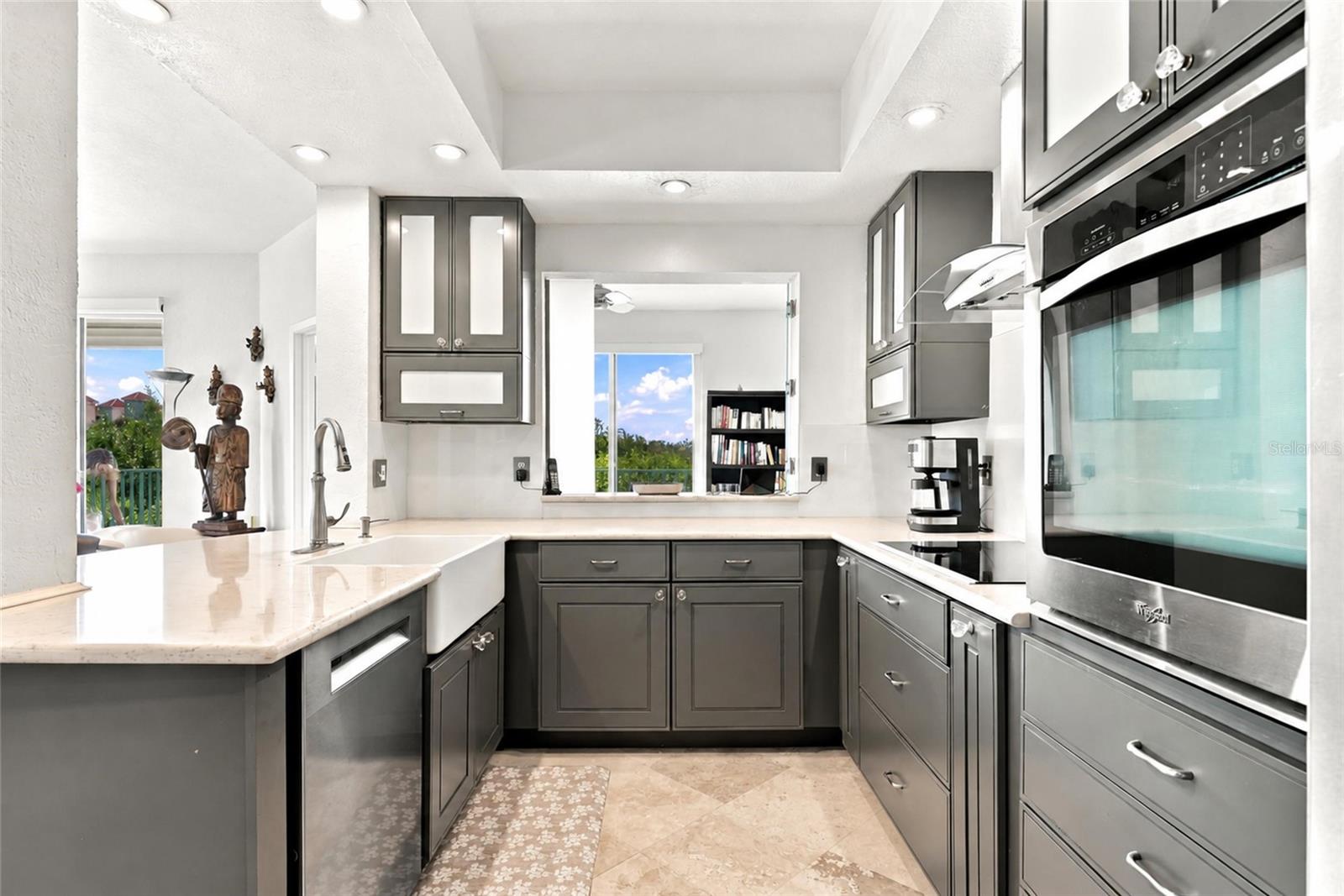 Condominium at 4780 DOLPHIN CAY LN S #102, ST PETERSBURG, photo 8 of 59