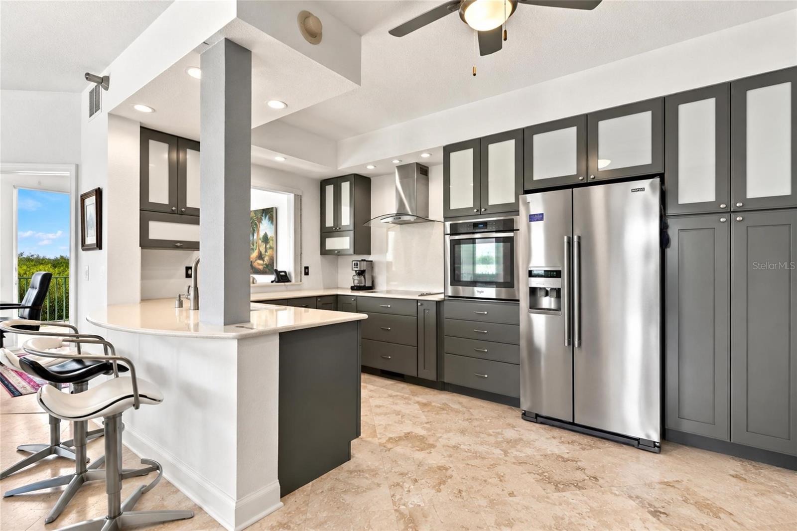 Condominium at 4780 DOLPHIN CAY LN S #102, ST PETERSBURG, photo 9 of 59