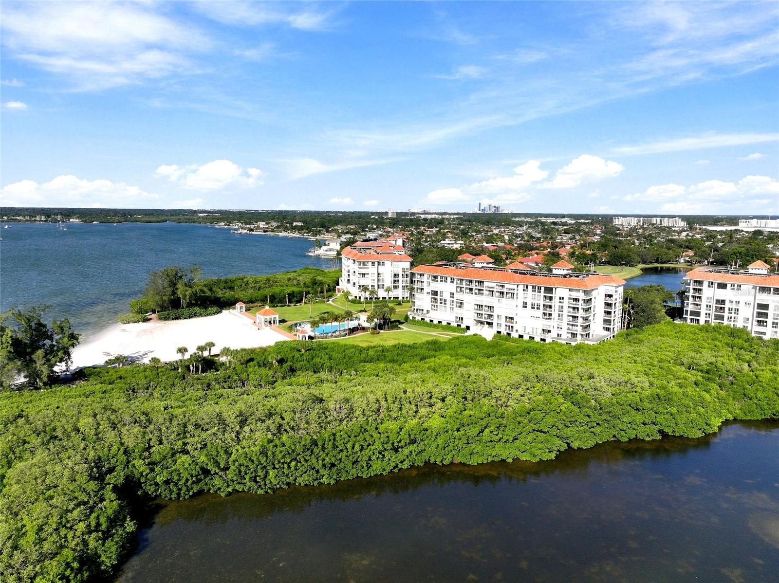 Condominium at 4780 DOLPHIN CAY LN S #102, ST PETERSBURG, photo 10 of 59