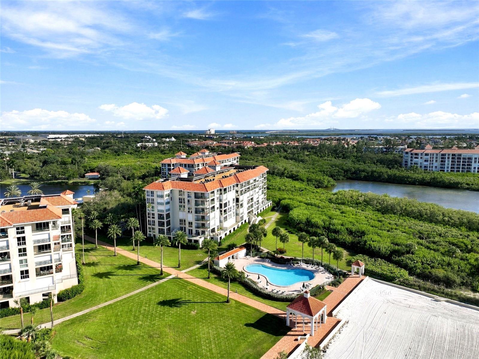 Condominium at 4780 DOLPHIN CAY LN S #102, ST PETERSBURG, photo 11 of 59