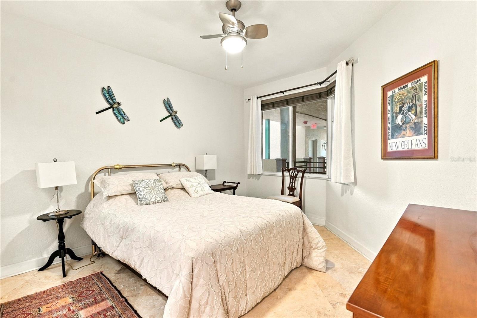 guest room - 4780 DOLPHIN CAY LN S #102, ST PETERSBURG