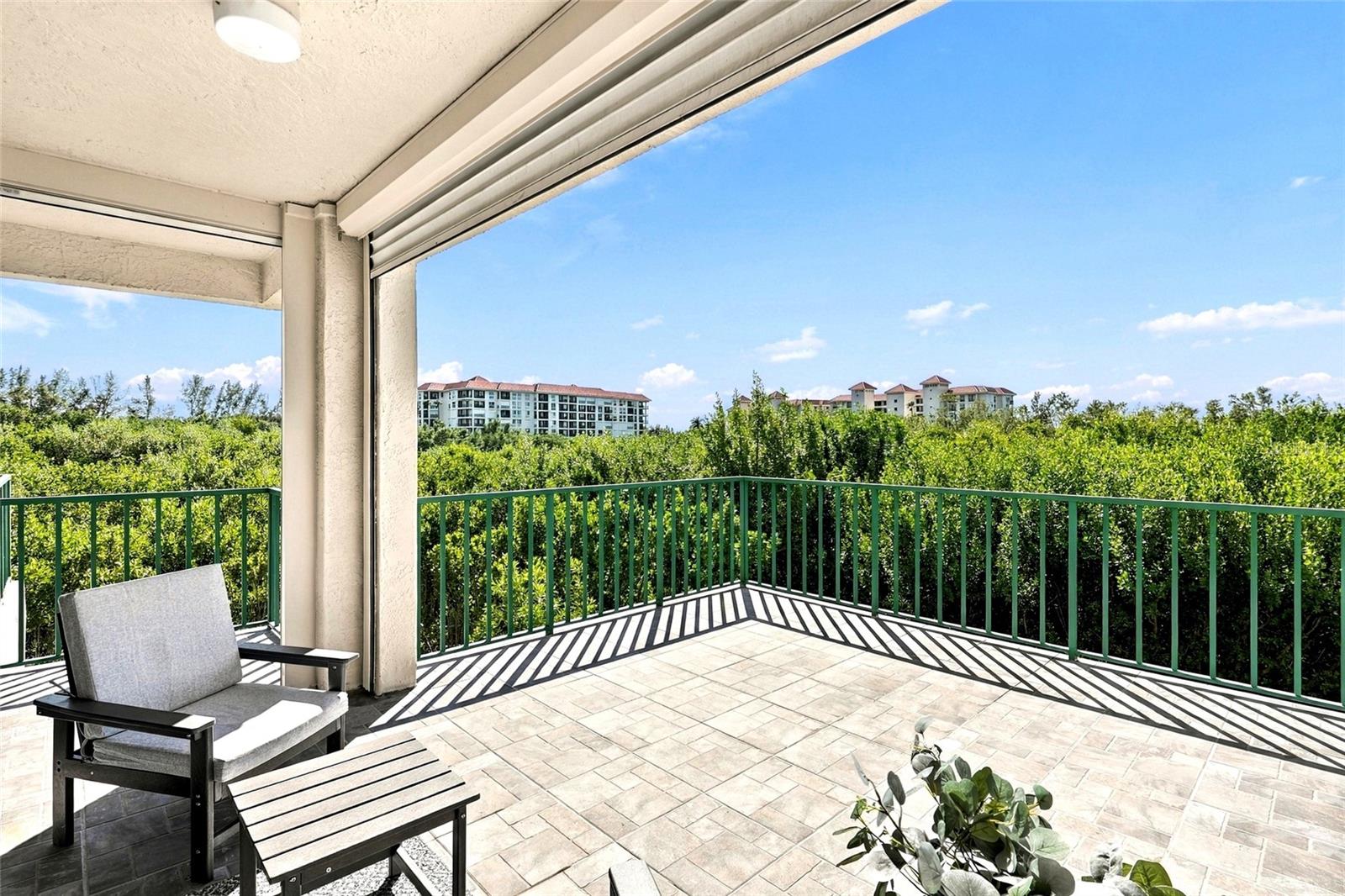 Condominium at 4780 DOLPHIN CAY LN S #102, ST PETERSBURG, photo 34 of 59