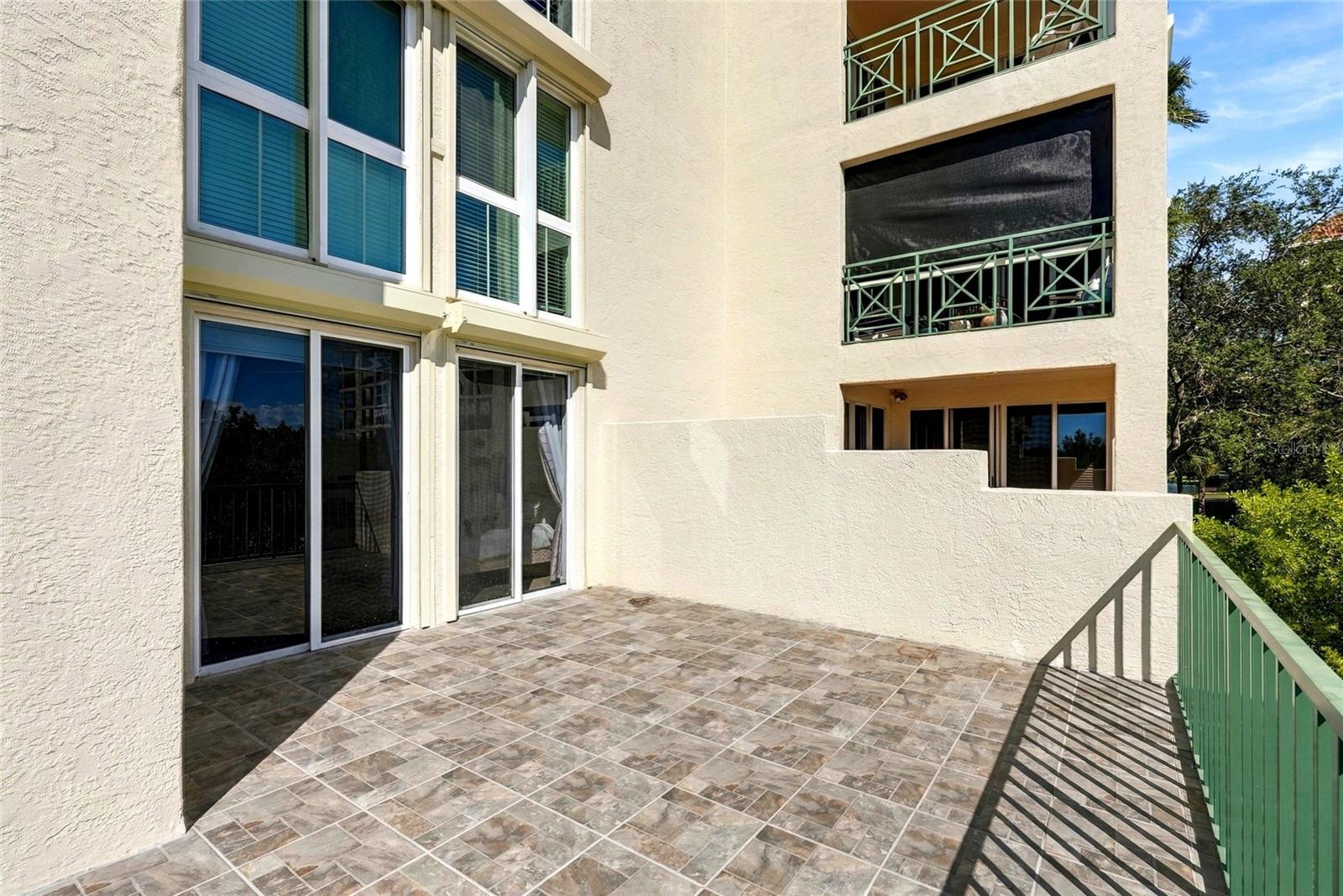 Condominium at 4780 DOLPHIN CAY LN S #102, ST PETERSBURG, photo 37 of 59