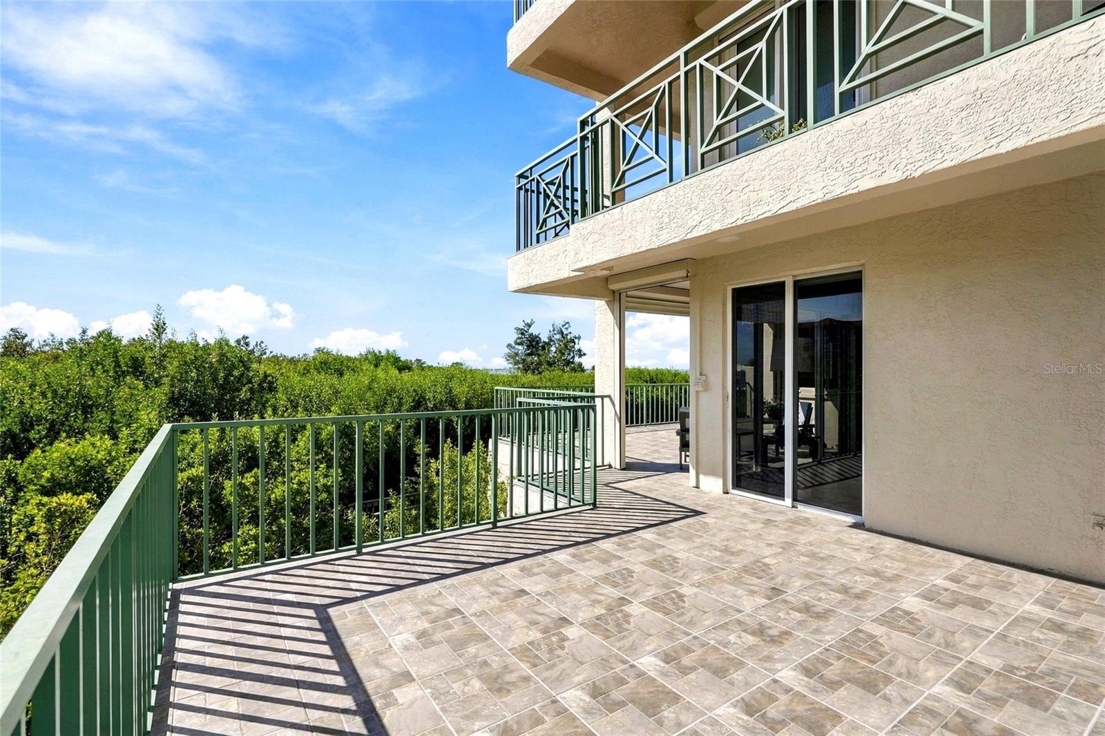 Condominium at 4780 DOLPHIN CAY LN S #102, ST PETERSBURG, photo 38 of 59