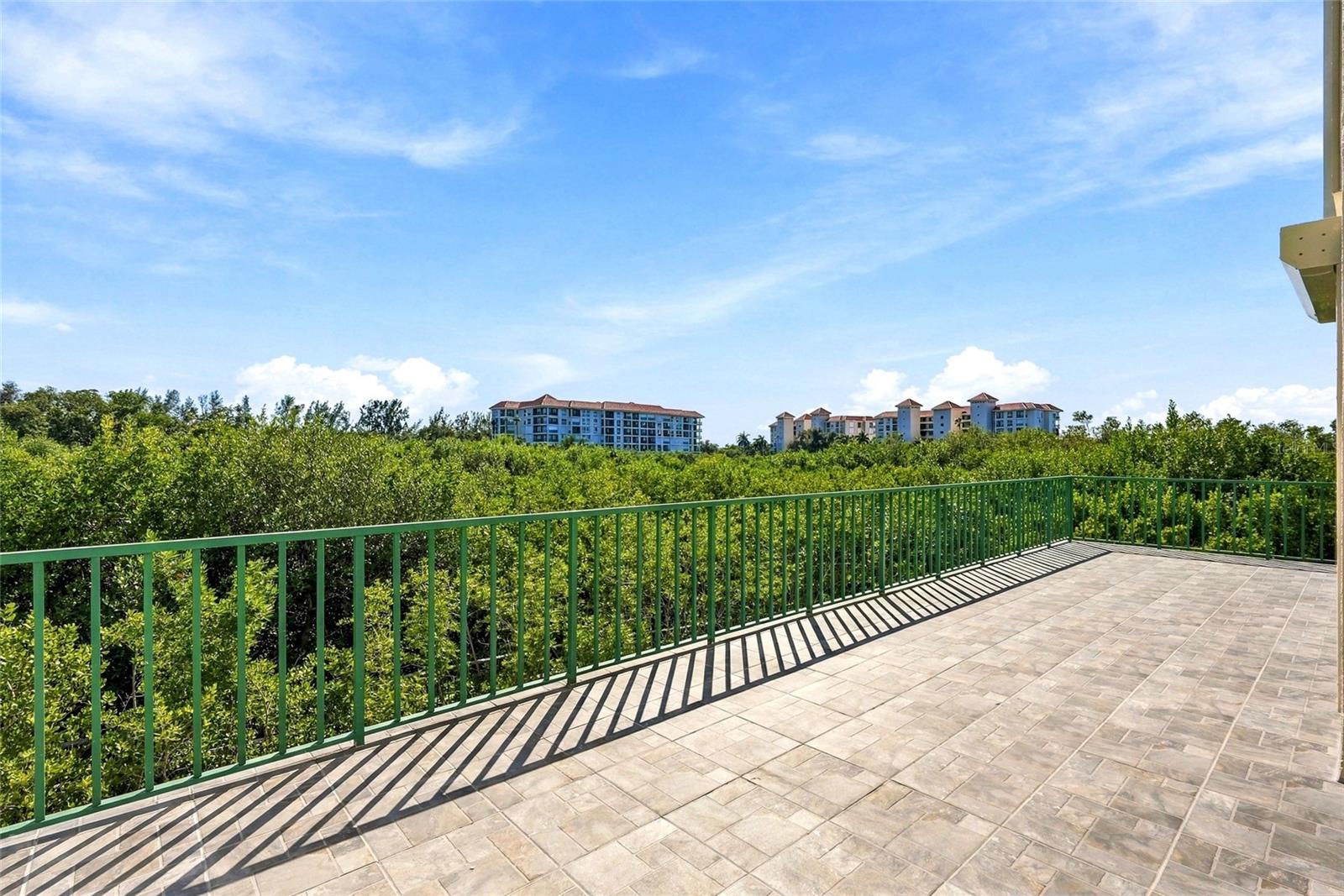 Condominium at 4780 DOLPHIN CAY LN S #102, ST PETERSBURG, photo 39 of 59