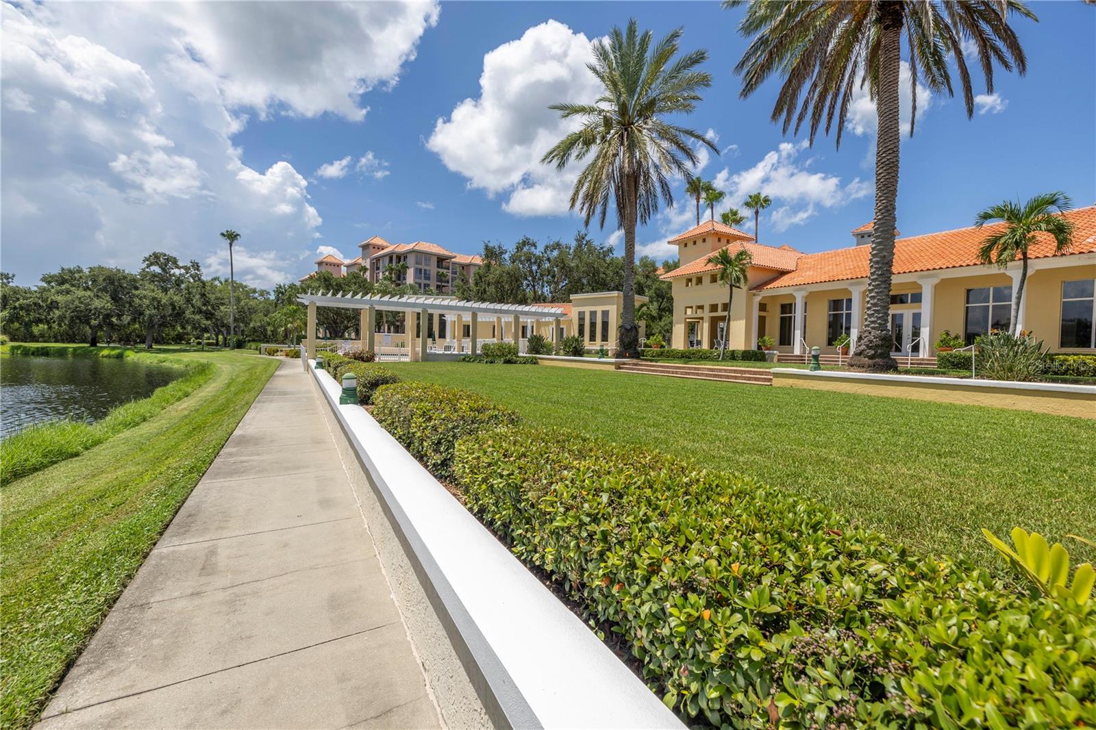 Condominium at 4780 DOLPHIN CAY LN S #102, ST PETERSBURG, photo 47 of 59
