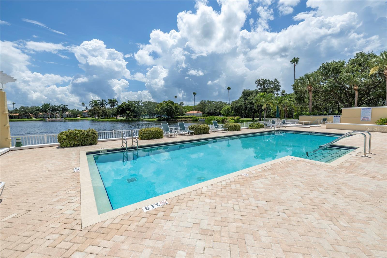Condominium at 4780 DOLPHIN CAY LN S #102, ST PETERSBURG, photo 51 of 59