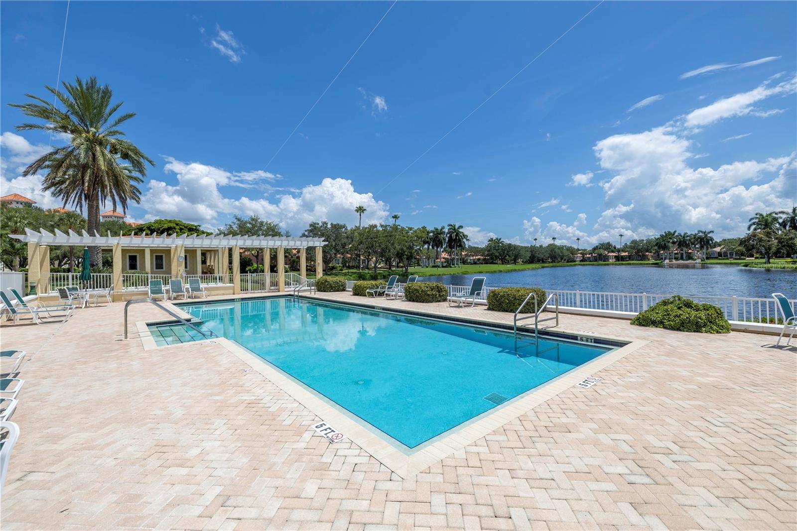 Condominium at 4780 DOLPHIN CAY LN S #102, ST PETERSBURG, photo 52 of 59