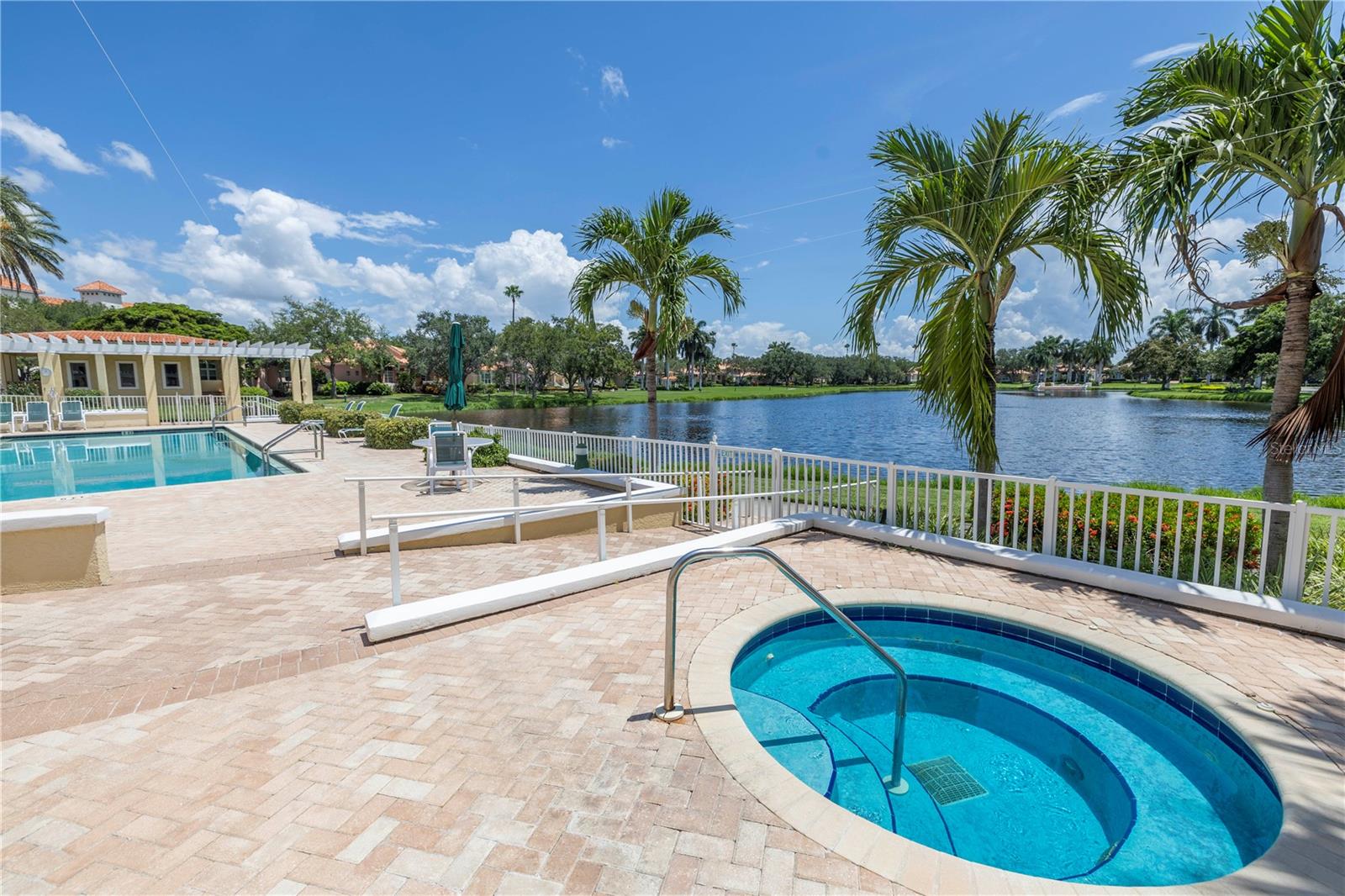Condominium at 4780 DOLPHIN CAY LN S #102, ST PETERSBURG, photo 54 of 59