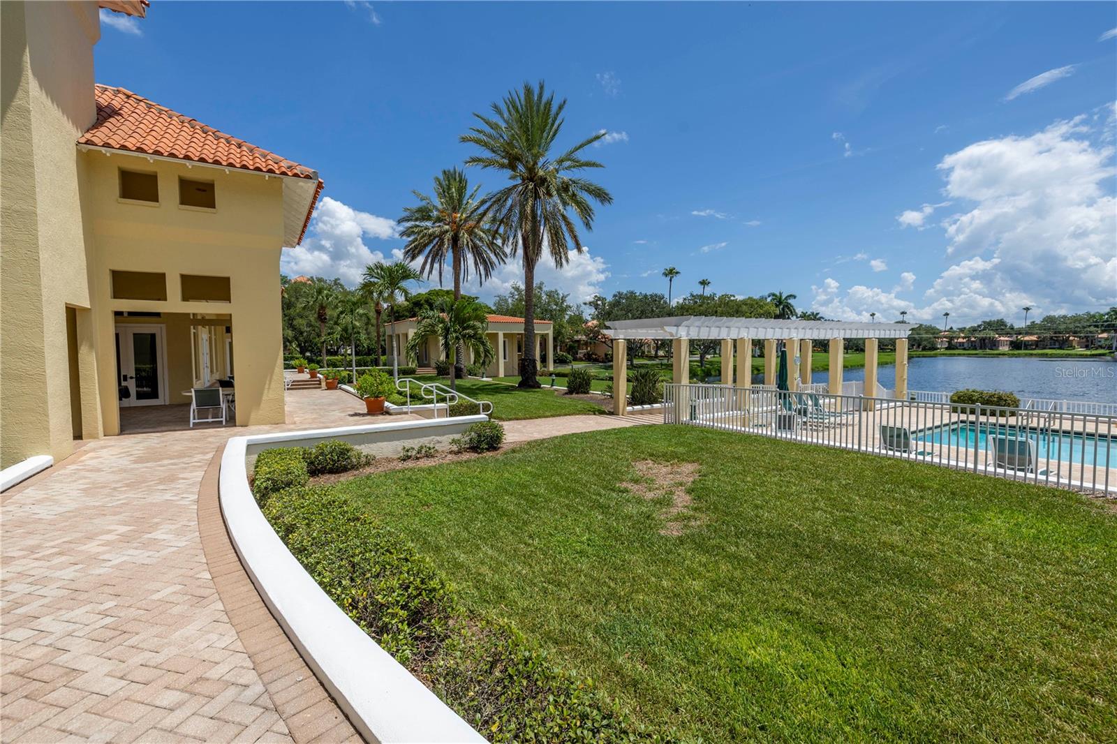 Condominium at 4780 DOLPHIN CAY LN S #102, ST PETERSBURG, photo 55 of 59