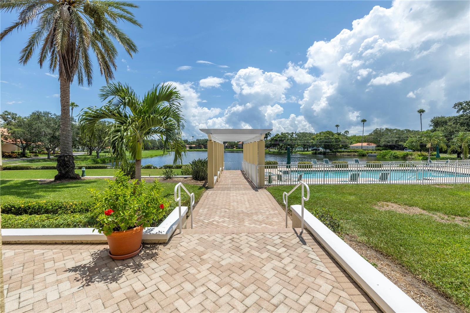 Condominium at 4780 DOLPHIN CAY LN S #102, ST PETERSBURG, photo 56 of 59