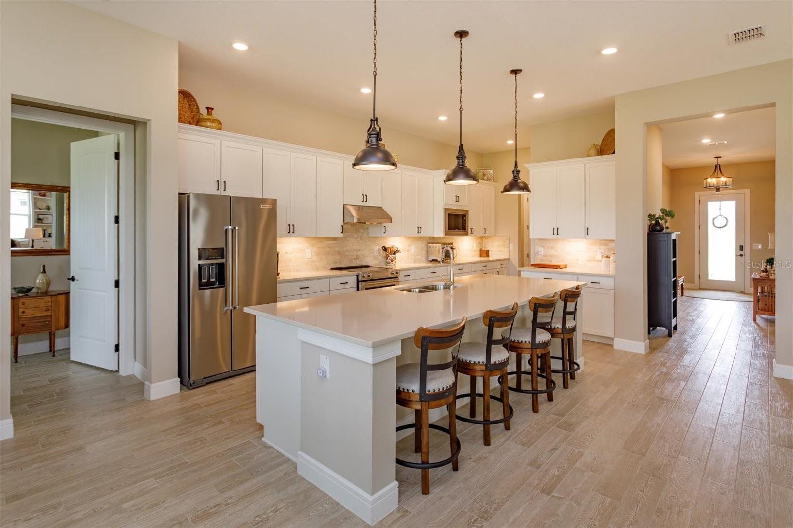 Upgraded Quartz countertops and Marble Backsplash - 5663 SW 92ND AVENUE RD, OCALA
