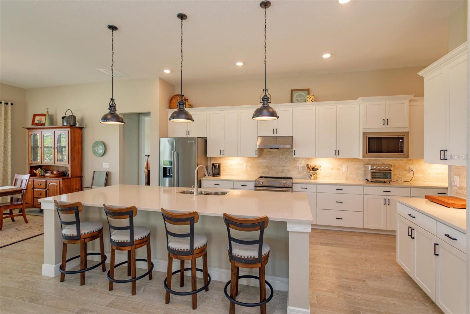 Upgraded Lighting and Stainless-Steel Appiances - 5663 SW 92ND AVENUE RD, OCALA