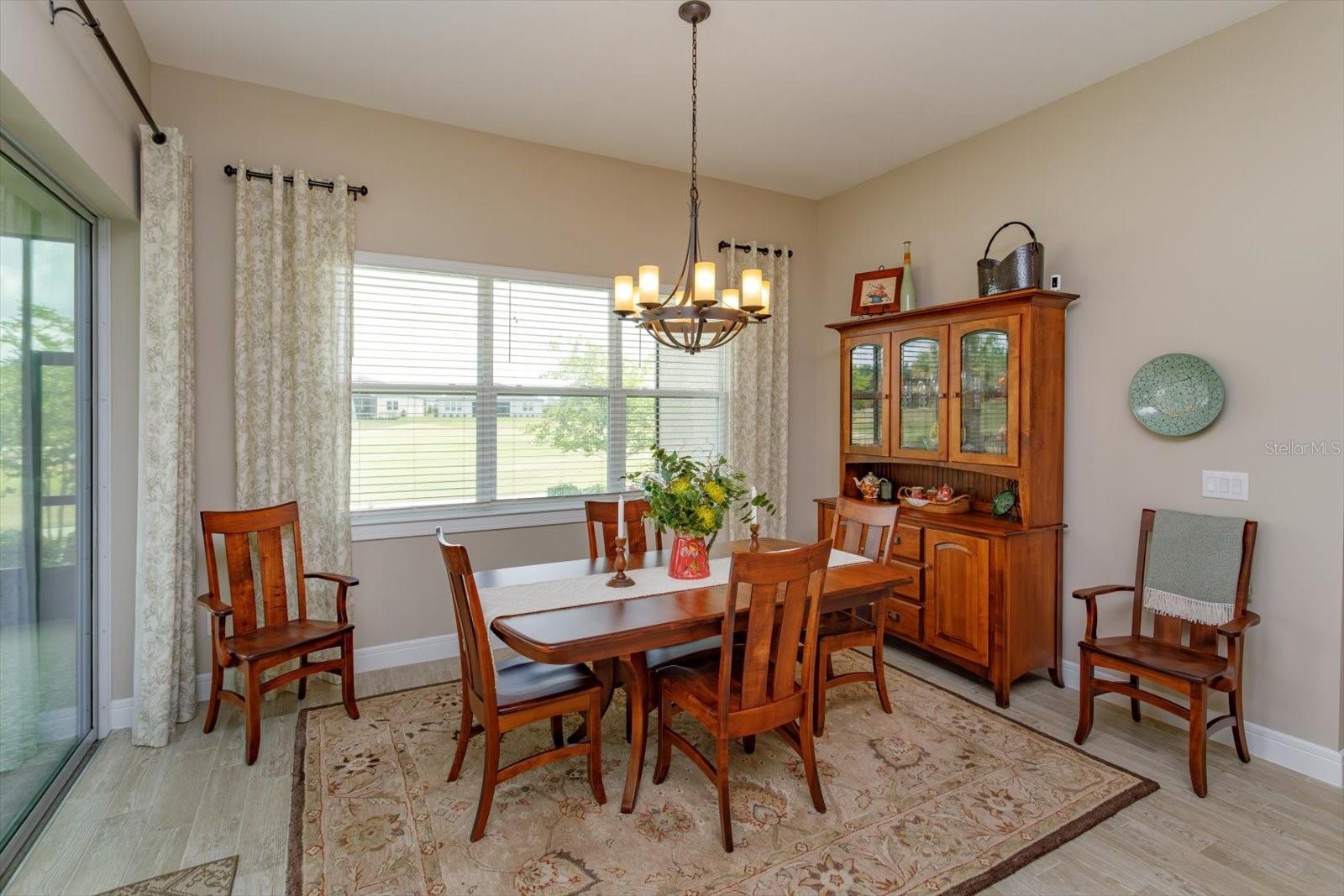 Dining Area with Golf Course View - 5663 SW 92ND AVENUE RD, OCALA