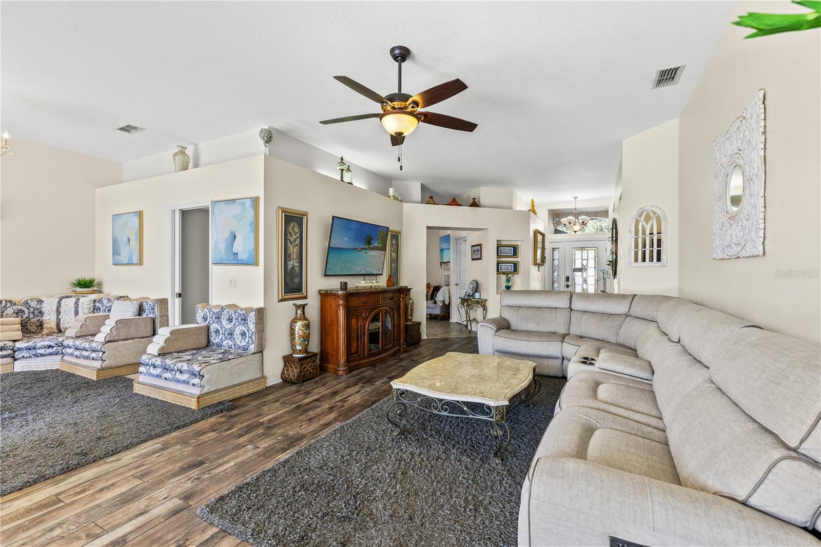 Single Family Residence at 17725 NATHANS DR, TAMPA, photo 7 of 58