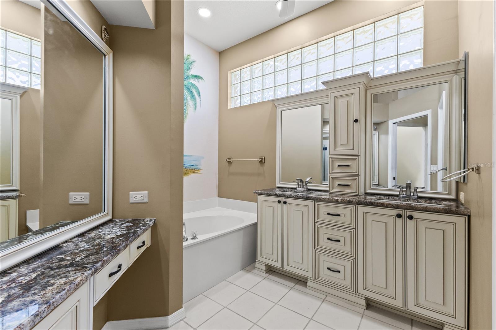 Single Family Residence at 17725 NATHANS DR, TAMPA, photo 27 of 58