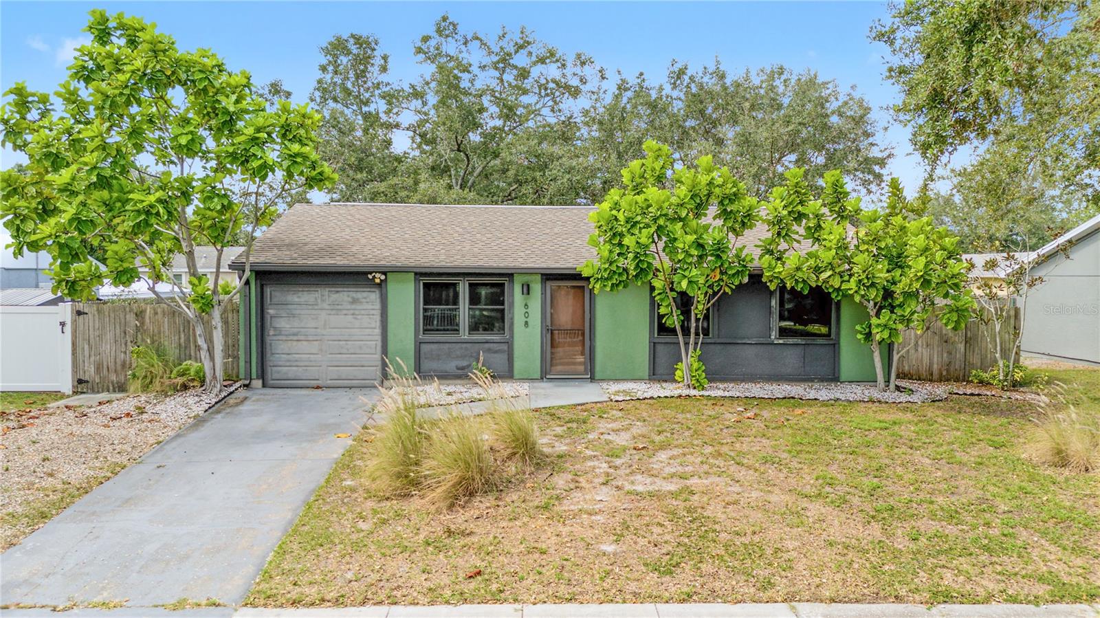 608 TIMBER BAY CIR E