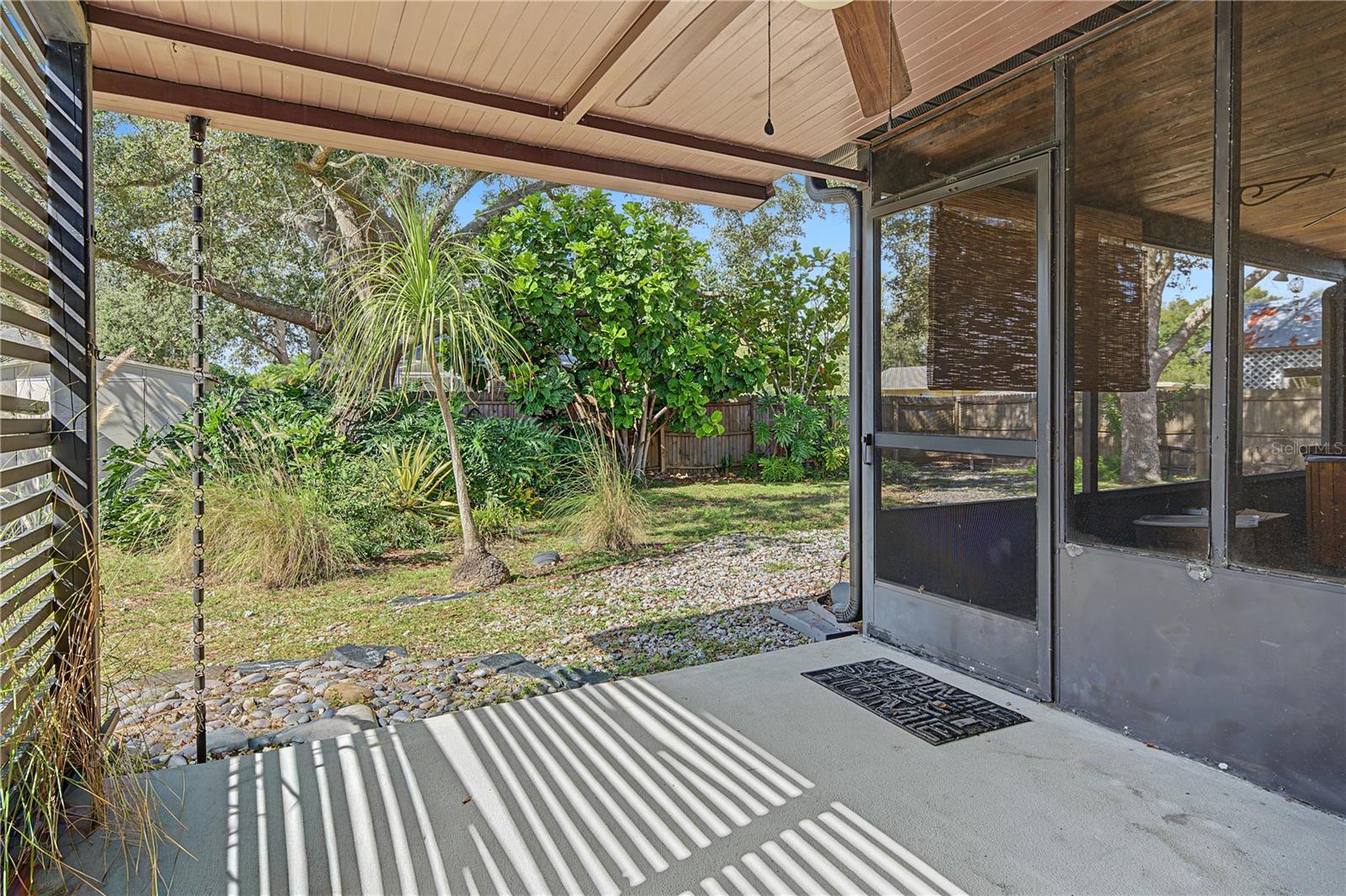 Single Family Residence at 608 TIMBER BAY CIR E, OLDSMAR, photo 23 of 36