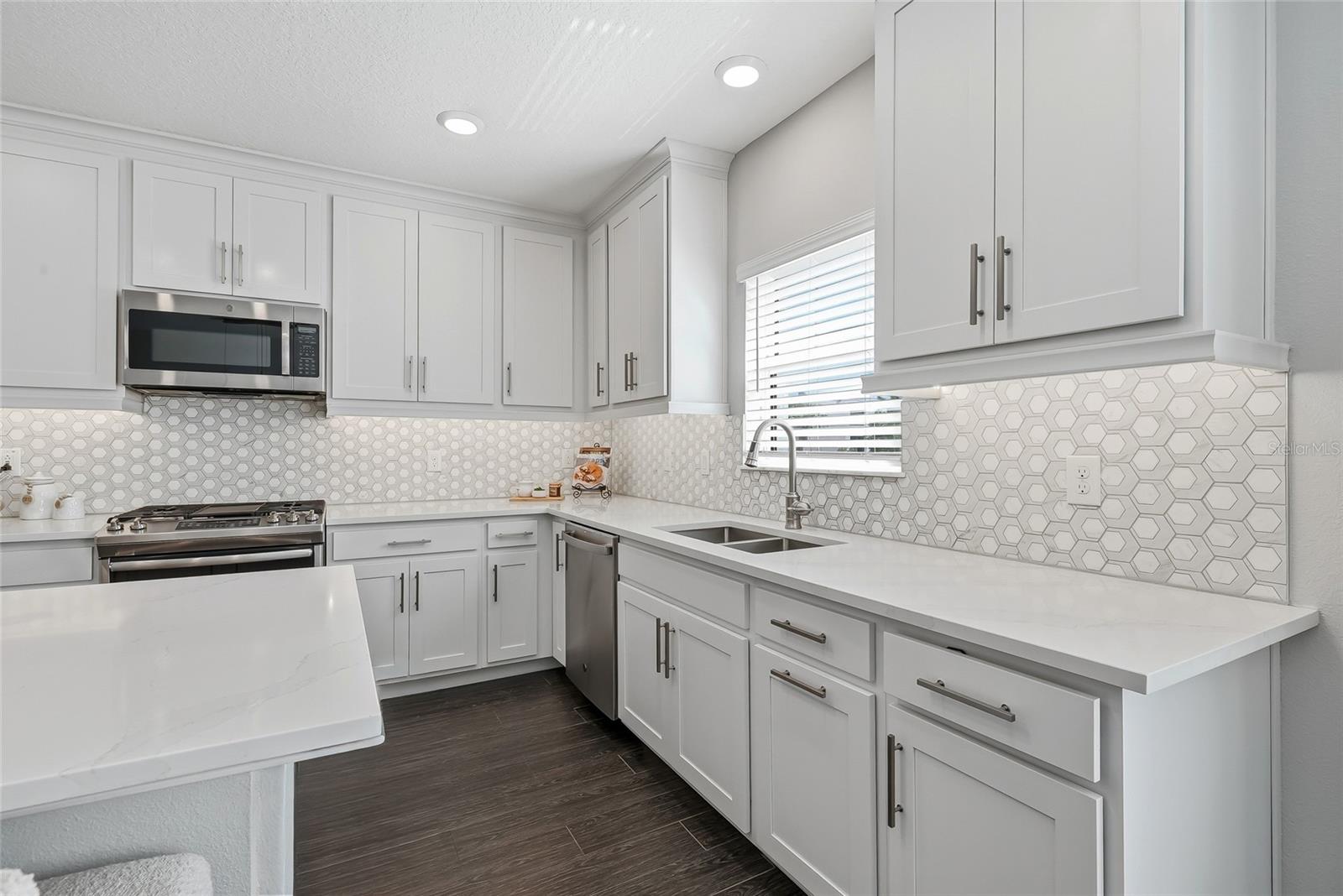 Townhouse at 5120 BRIDGE ST #4, TAMPA, photo 15 of 38