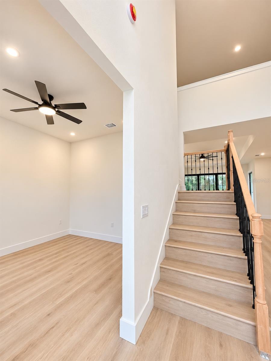 Den to Stairs - 4611 HICKORY OAK DR, BROOKSVILLE