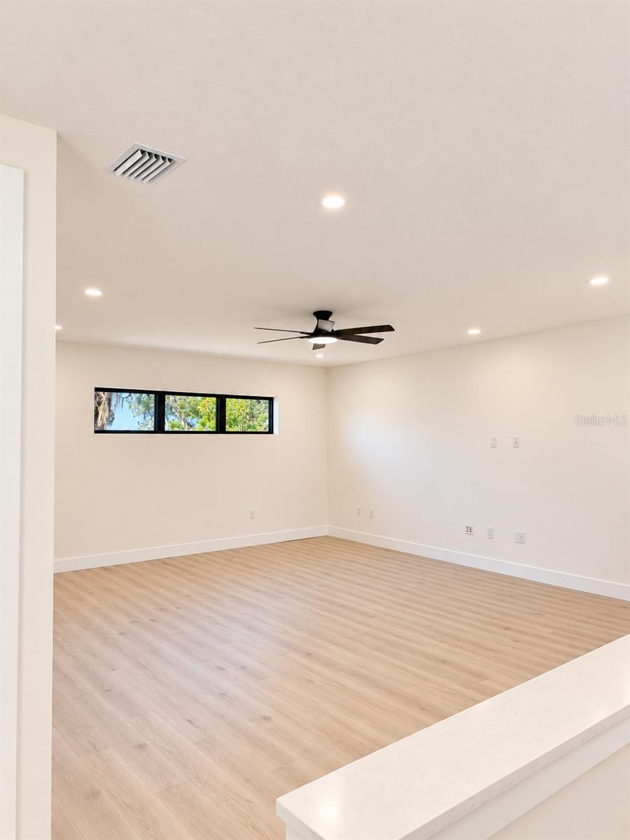 Loft - 4611 HICKORY OAK DR, BROOKSVILLE