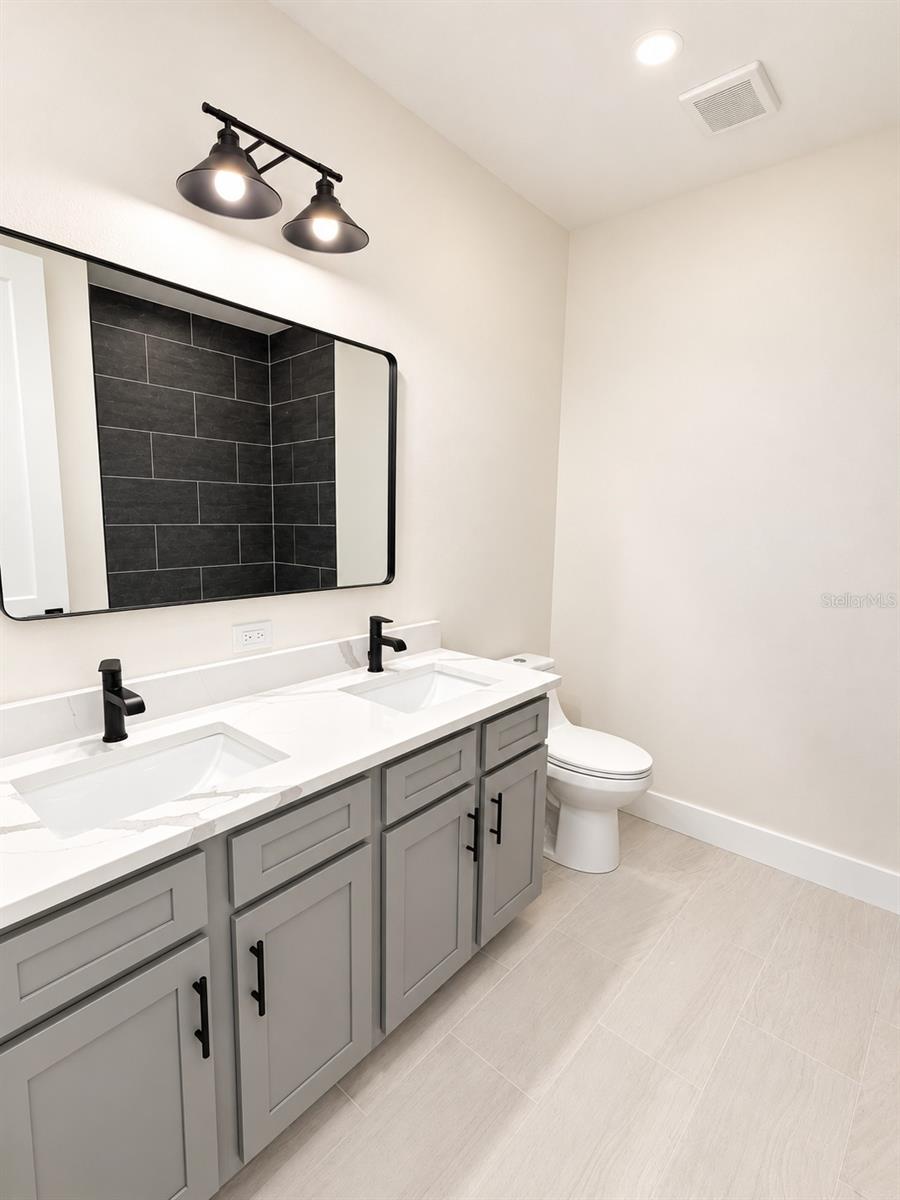 Bathroom 2 - 4611 HICKORY OAK DR, BROOKSVILLE