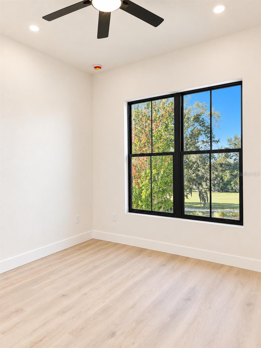 Room 4 - 4611 HICKORY OAK DR, BROOKSVILLE