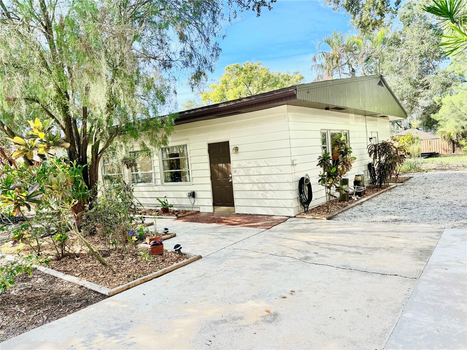 Single Family Residence at 4306 GLORY PL, SARASOTA, photo 2 of 30