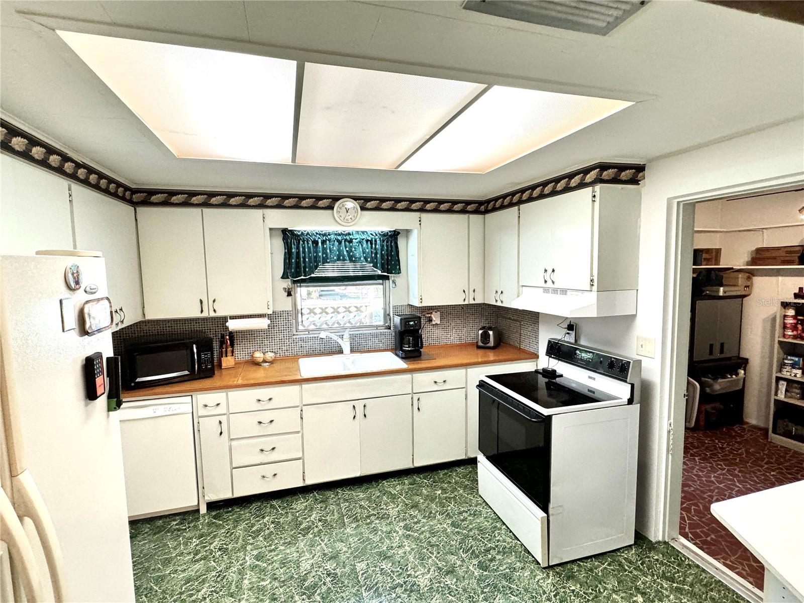 Single Family Residence at 4306 GLORY PL, SARASOTA, photo 13 of 30