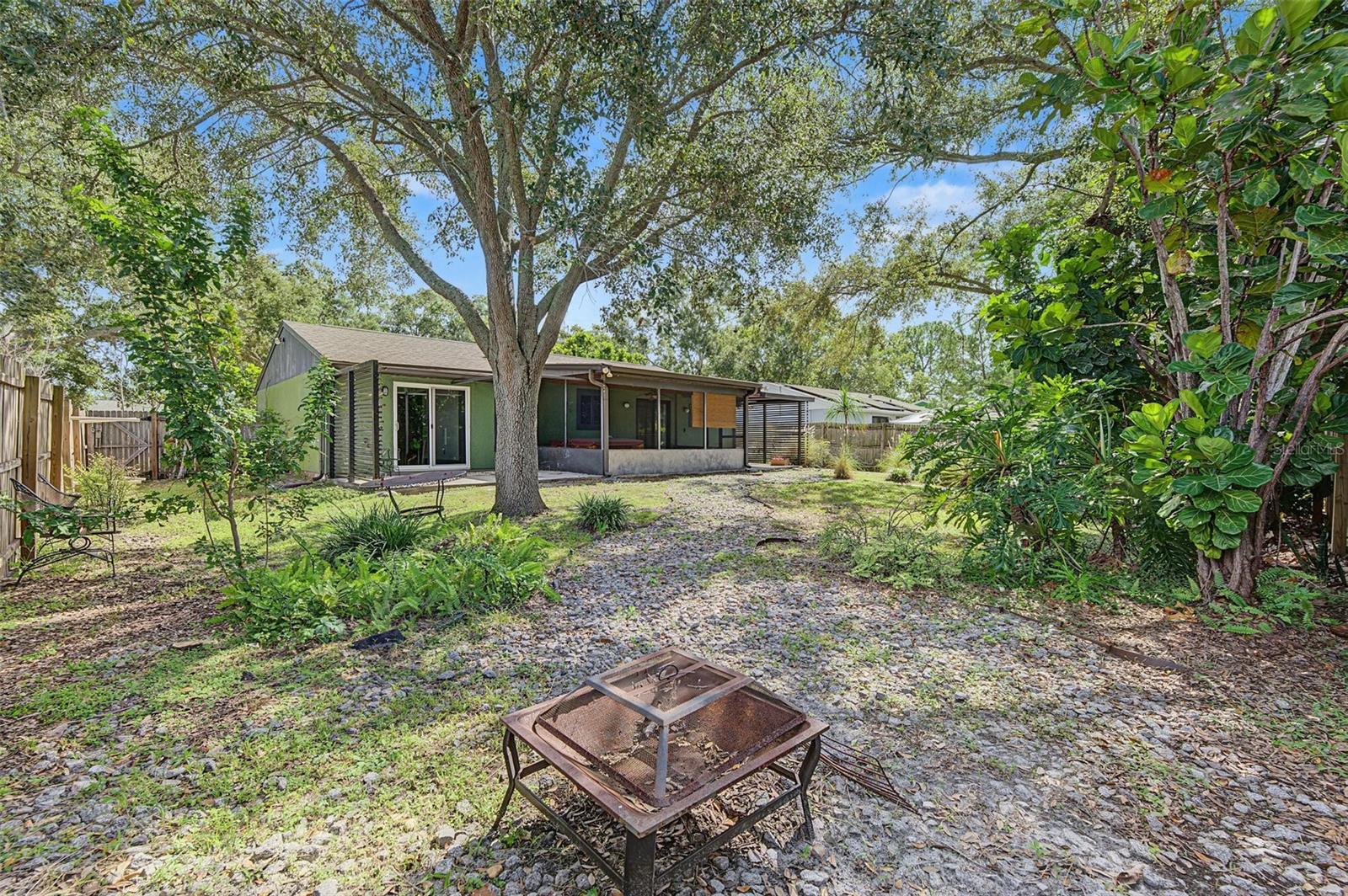 Single Family Residence at 608 TIMBER BAY CIR E, OLDSMAR, photo 25 of 36