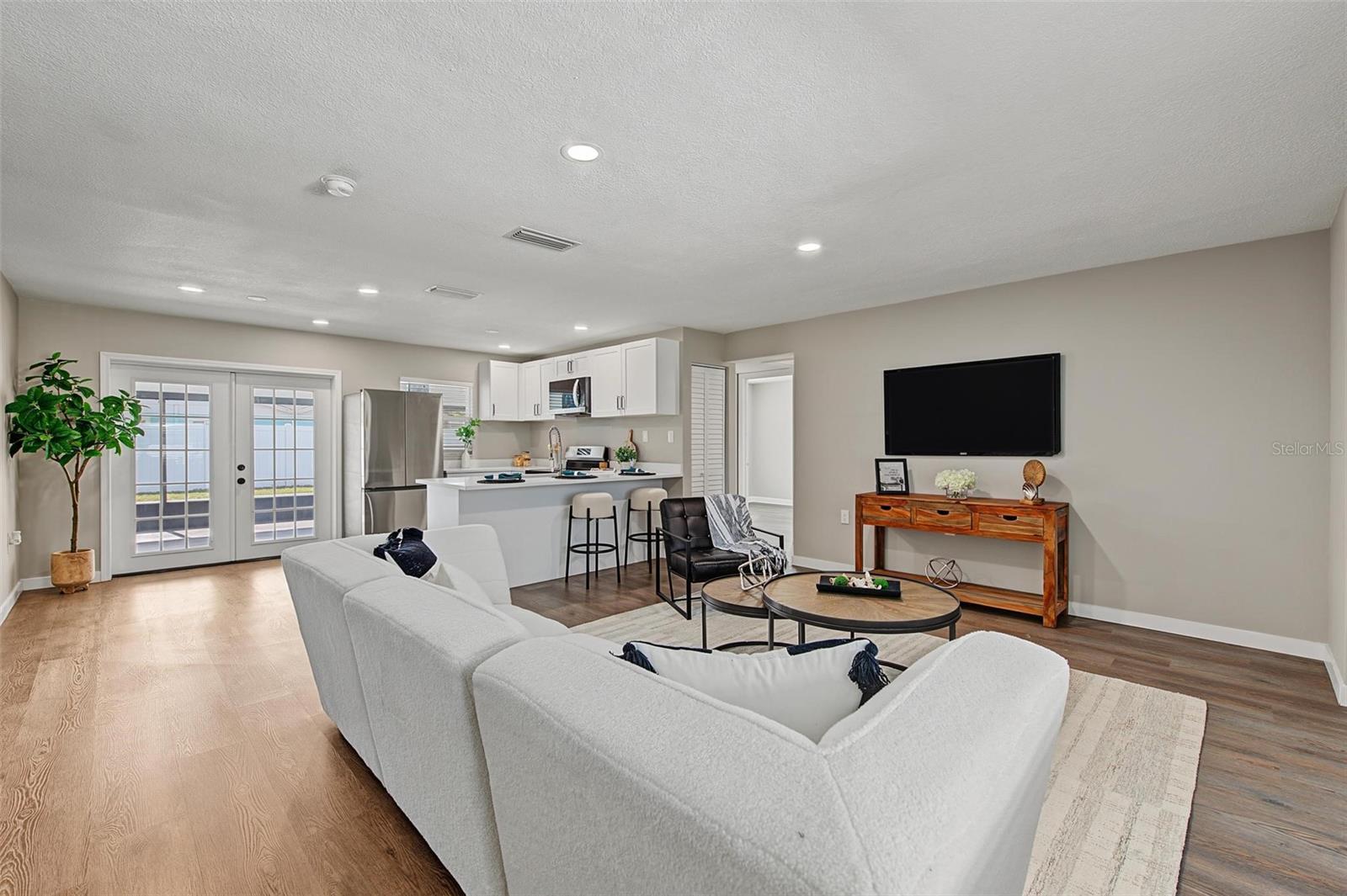 Single Family Residence at 548 FRANDOR PL, APOLLO BEACH, photo 3 of 45