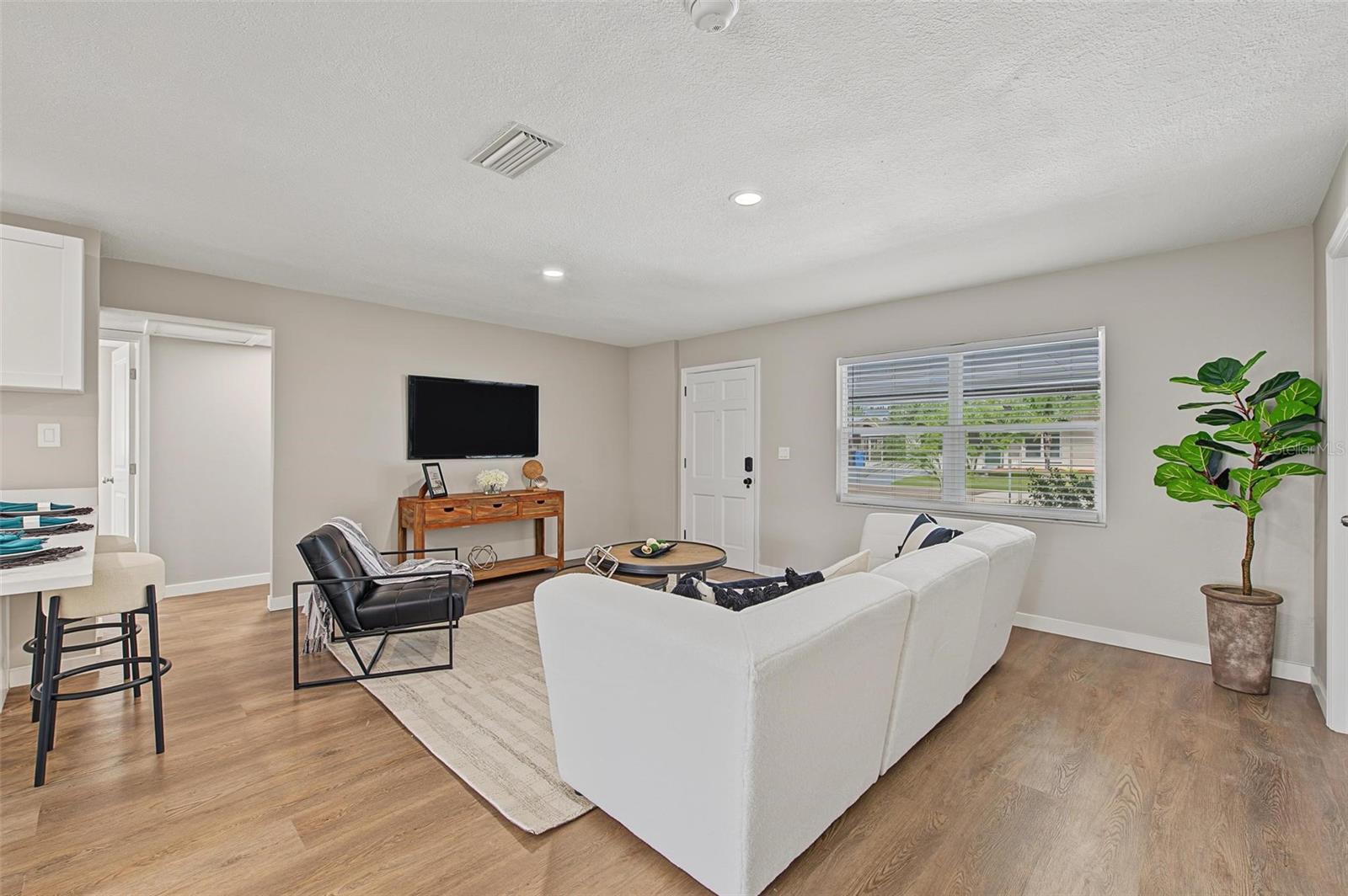 Single Family Residence at 548 FRANDOR PL, APOLLO BEACH, photo 4 of 45