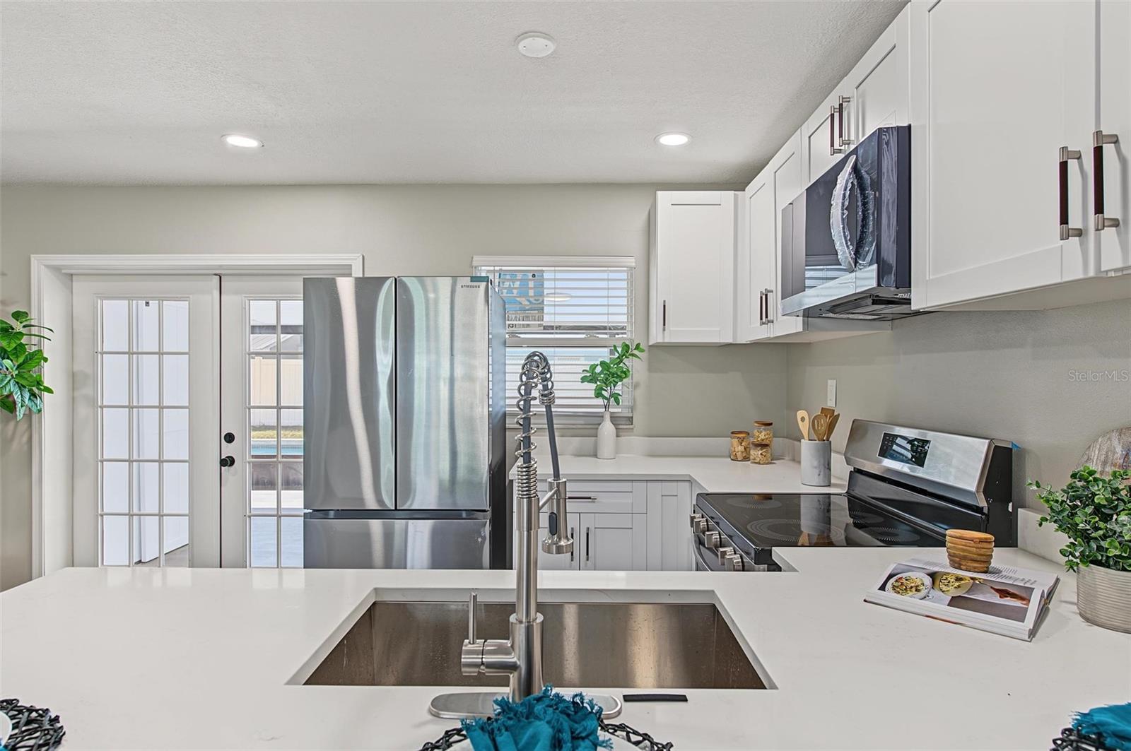 Single Family Residence at 548 FRANDOR PL, APOLLO BEACH, photo 9 of 45