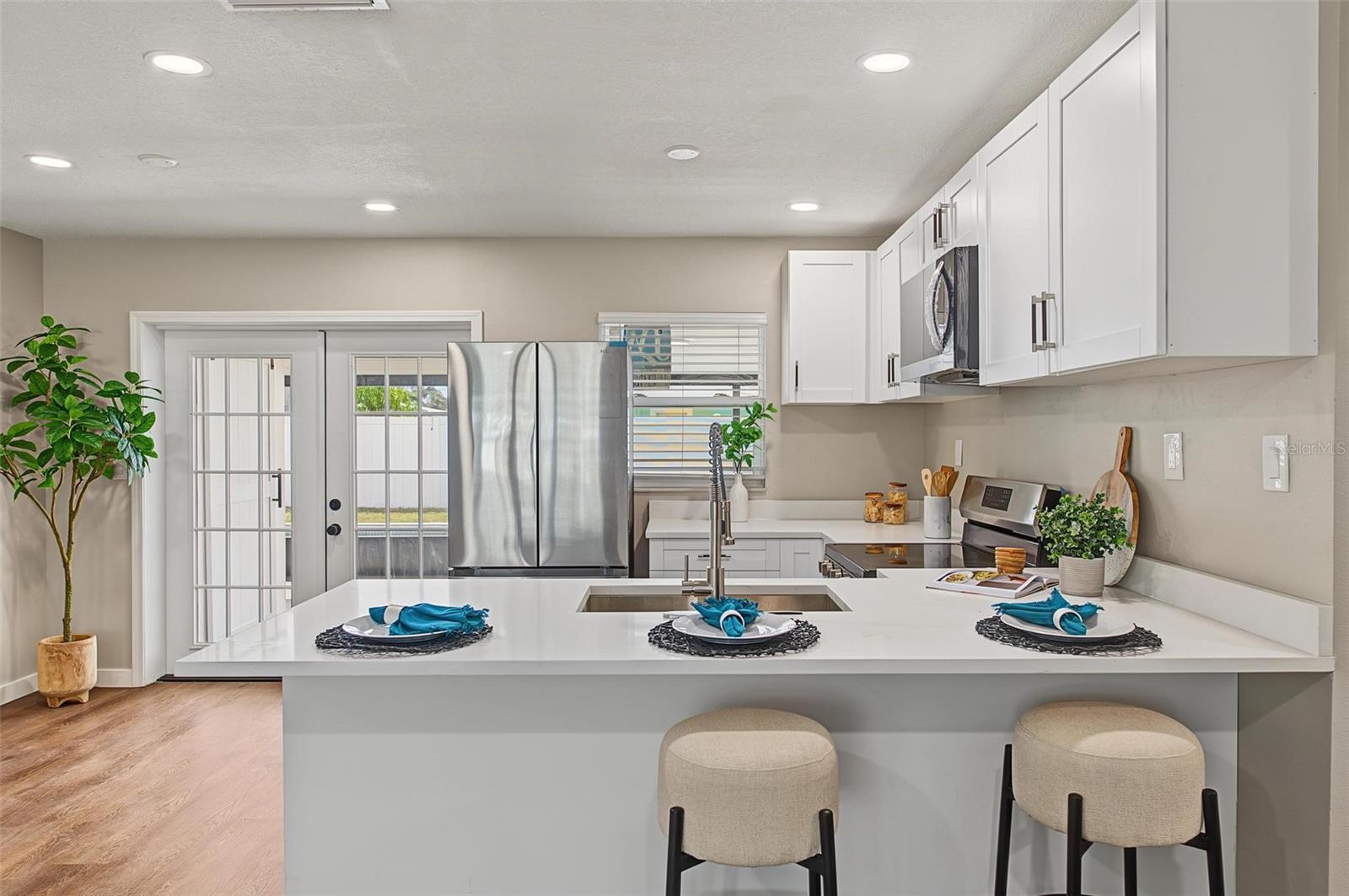 Single Family Residence at 548 FRANDOR PL, APOLLO BEACH, photo 10 of 45