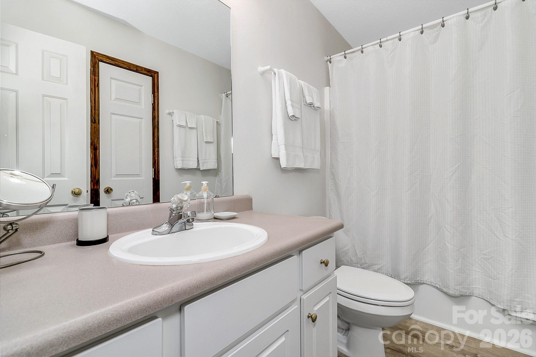 guest bathroom - 281 Redwing Road, Lake Lure
