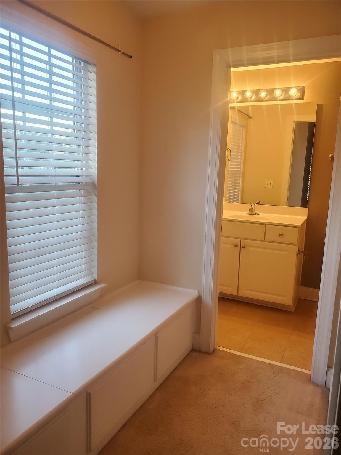 Condominium at 6365 Park Creek Drive, Charlotte, photo 9 of 13