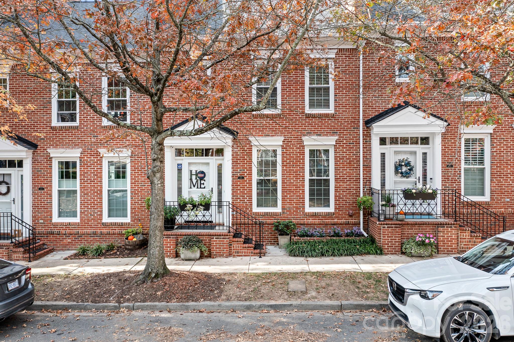 Townhouse at 13835 Cinnabar Place, Huntersville, photo 2 of 27