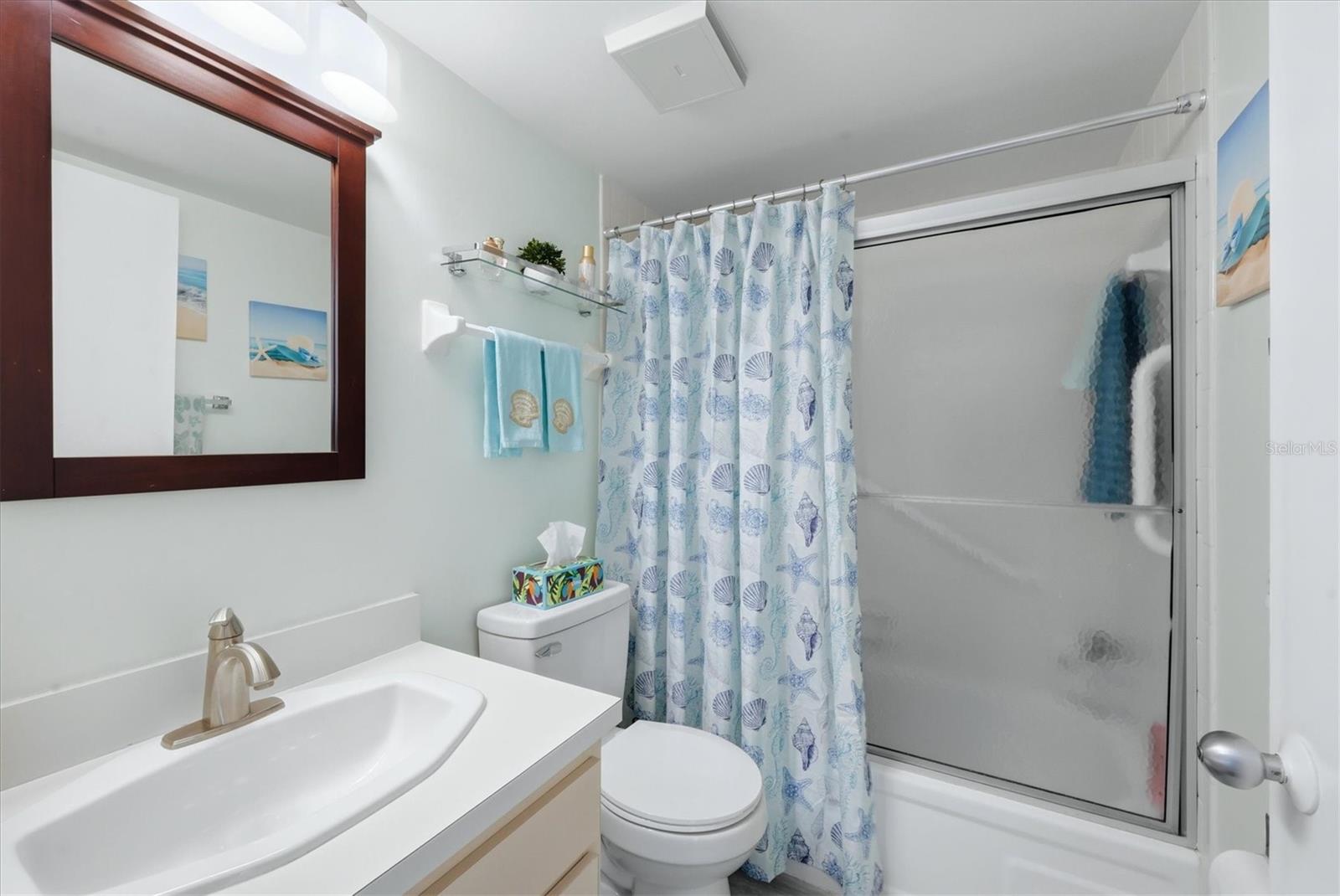 Guest Bath - 21405 OLEAN BLVD #434, PORT CHARLOTTE