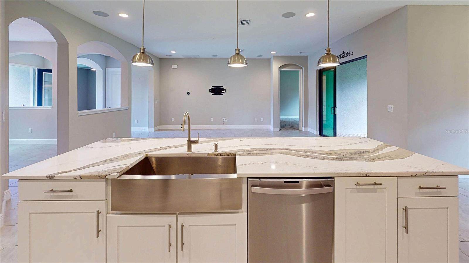 Single Family Residence at 3911 GAVIOTA DR, RUSKIN, photo 9 of 36