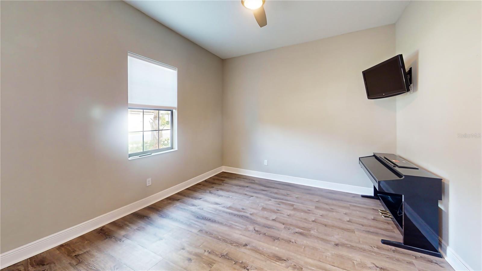 Single Family Residence at 3911 GAVIOTA DR, RUSKIN, photo 29 of 36
