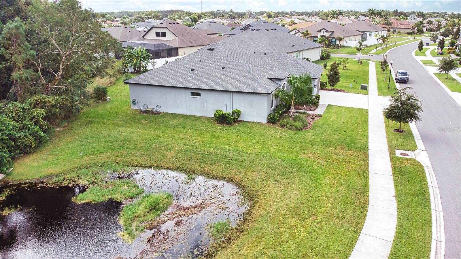 Single Family Residence at 3911 GAVIOTA DR, RUSKIN, photo 33 of 36